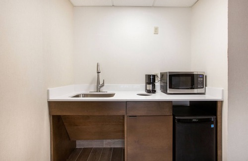 Ocean City Hotel | The Americana Hotel