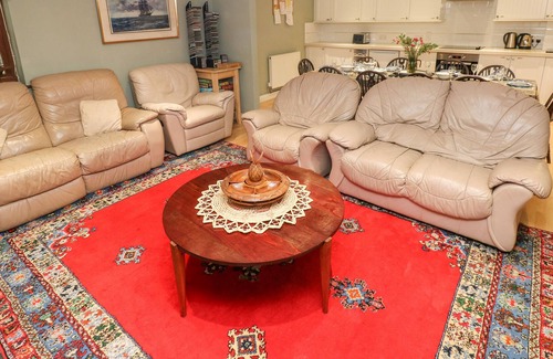 St Ishmaels House | THE ANCHORAGE, family friendly, with a garden in Milford Haven