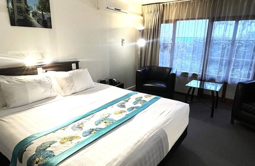 Lower Hutt Hotel | The Angus Hotel