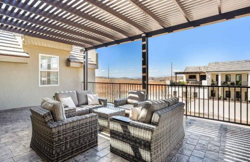 Hurricane House | The Ann Marie #F1 townhouse
