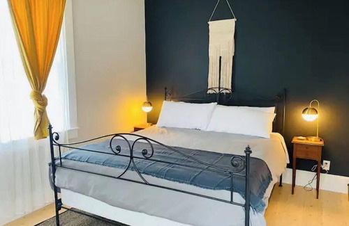 Fort Bragg Hotel | The Annex Room at the Historic Weller House!