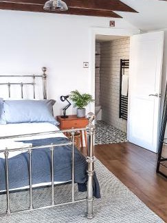 Southampton Apartment | The Annexe - private, self-contained with parking