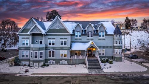 Boise Hotel | The Anniversary Inn - Boise