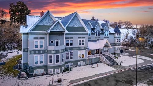 Boise Hotel | The Anniversary Inn - Boise