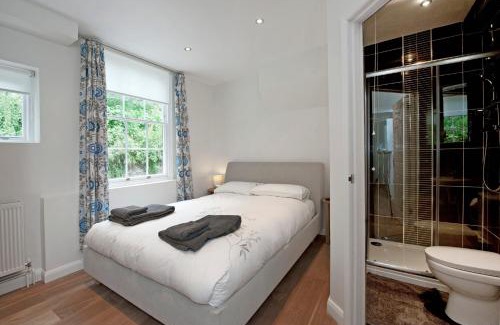 Winchester Apartment | The Apartment, 24 West End Terrace, Winchester