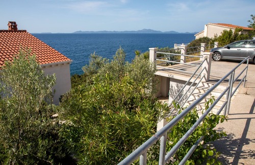 Zavalatica Villa | The apartment is directly on the Sea , on the island of Korcula, Croatia