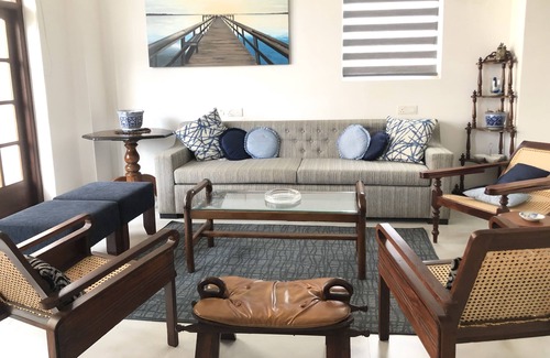 Kollupitiya Apartment | The Apartments by Lanka Vacations