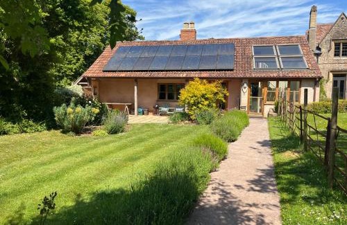 Spaxton House | The Apple House