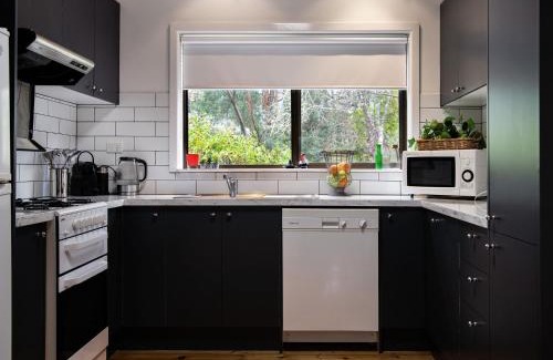 Hepburn Springs House | The Apple Tree