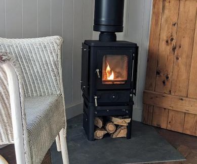 Falmouth Ski Chalet | The Applehay
