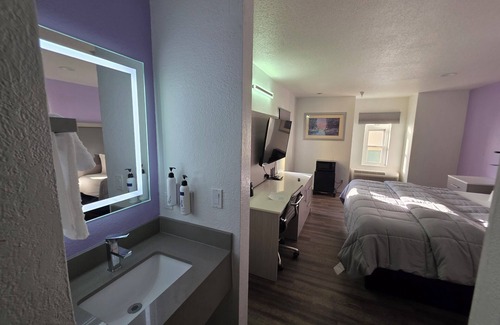 Westside Santa Cruz Hotel | The Aqua Pacific Hotel