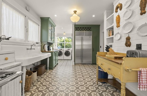 Ventura House | The Arabella House - Charmed Victorian in Historic Downtown Ventura