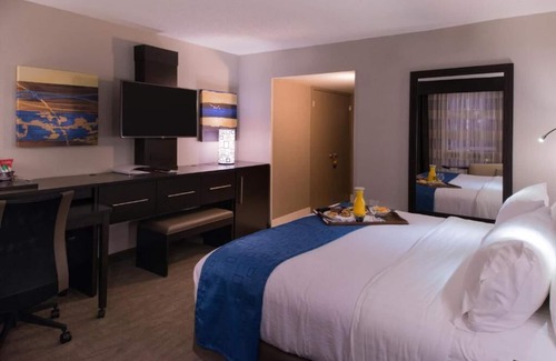 Downtown St. Louis Hotel | The Arch Convention Hotel