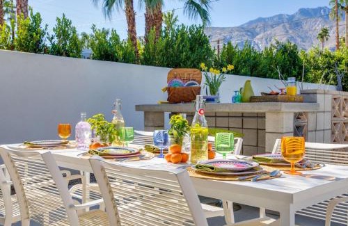 Racquet Club Estates Villa | The Arrow by ACME House Company