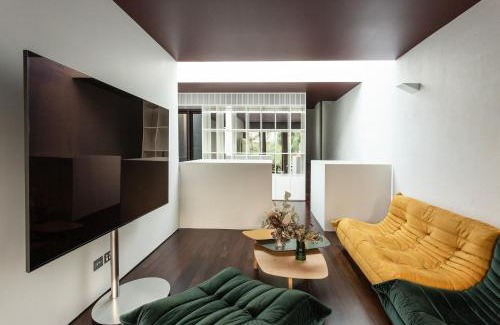 Alexandria House | The Art House, Alexandria Isyd