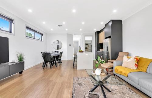 Flinders Park House | The Art of Zen - Modern Comfort between Beach and CBD