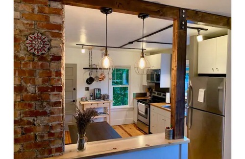 University District House | The Arthur House