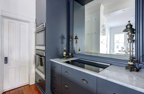 Savannah Victorian District House | The Artist Retreat - Luxury Home 1 Min. to Forsyth