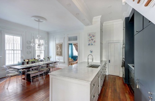 Savannah Victorian District House | The Artist Retreat - Luxury Home 1 Min. to Forsyth