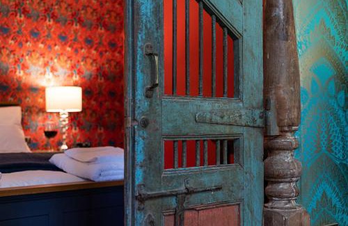 Broadwoodkelly House | The Artist's Garret