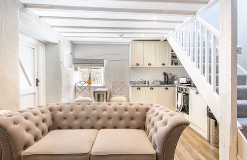 Bakewell Cottage | The Artists Loft