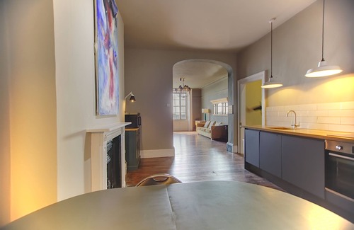 Hastings Apartment | The Artists Retreat