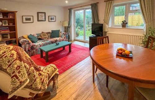 Frome Apartment | THE ASH TREE - Charming & comfortable apartment