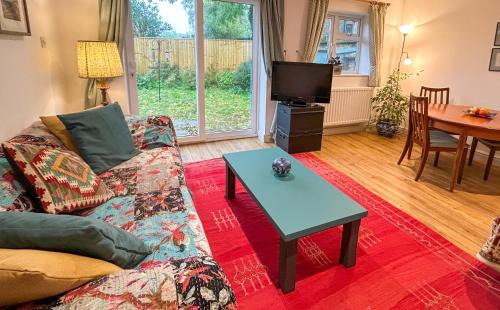 Frome Apartment | THE ASH TREE - Charming & comfortable apartment