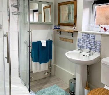 Frome Apartment | THE ASH TREE - Charming & comfortable apartment