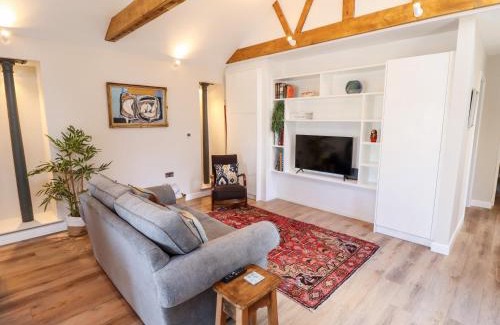 Sleaford House | The Asparagus Shed