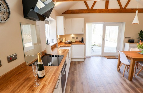 Sleaford Cottage | The Asparagus Shed