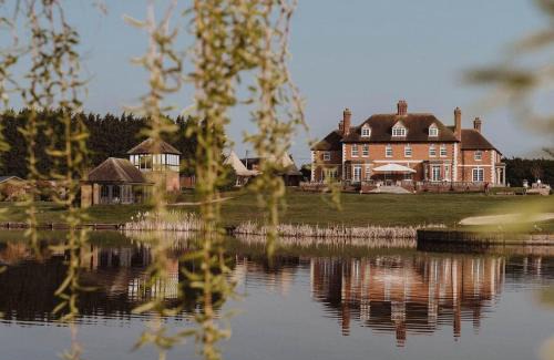 Bridgnorth Resort | The Astbury Golf And Lodge Resort