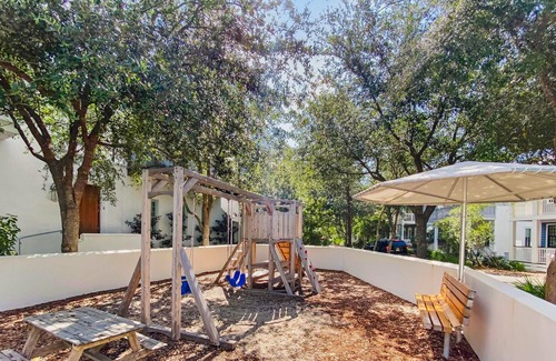 Rosemary Beach Villa | The At Rosemary Carriage House 1 Bedroom Villa by Redawning