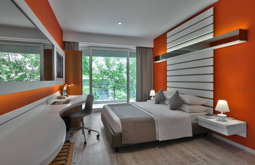 DLF Phase 1 Hotel | The Atara