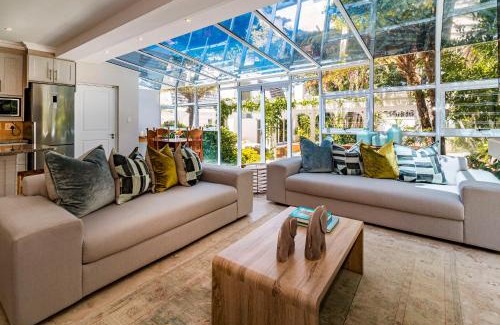 Somerset West Apartment | The Atrium
