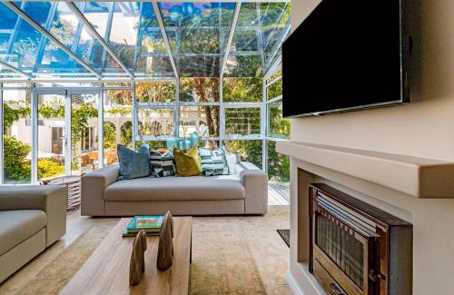 Somerset West Apartment | The Atrium
