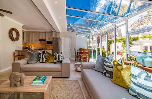 Somerset West Apartment | The Atrium