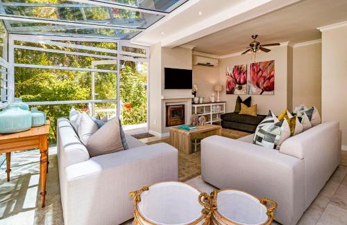 Somerset West Apartment | The Atrium