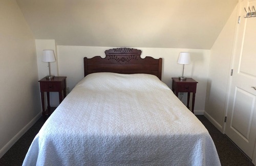 Oak Bluffs Hotel | The Attleboro House