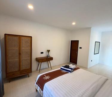 Banjar Semer Hotel | The Aura Inn