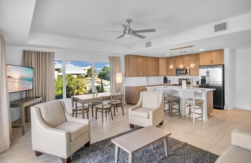 Clearwater Beach Apartment | The Avalon Club