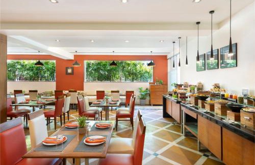 Kochi Hotel | The Avenue Center Hotel