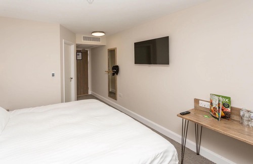 Clacton-on-Sea Hotel | The Aviator, formerly Smugglers Cove, Clacton On Sea by Marston's Inns