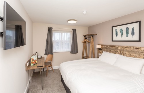 Clacton-on-Sea Hotel | The Aviator, formerly Smugglers Cove, Clacton On Sea by Marston's Inns