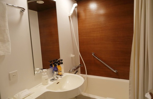 Toshima Hotel | the b ikebukuro