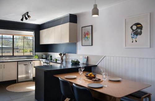 Hepburn House | The Bach- dog friendly with lovely bush views