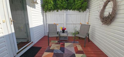Fenton Apartment | The Back Porch