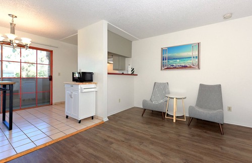 Palms Apartment | The Bagley #208