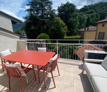 Tremezzina Apartment | The Balbianello Lake House Blue