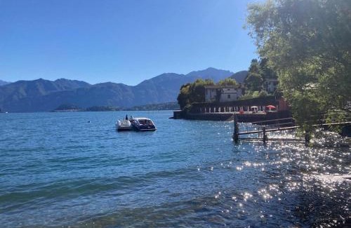 Tremezzina Apartment | The Balbianello Lake House Blue